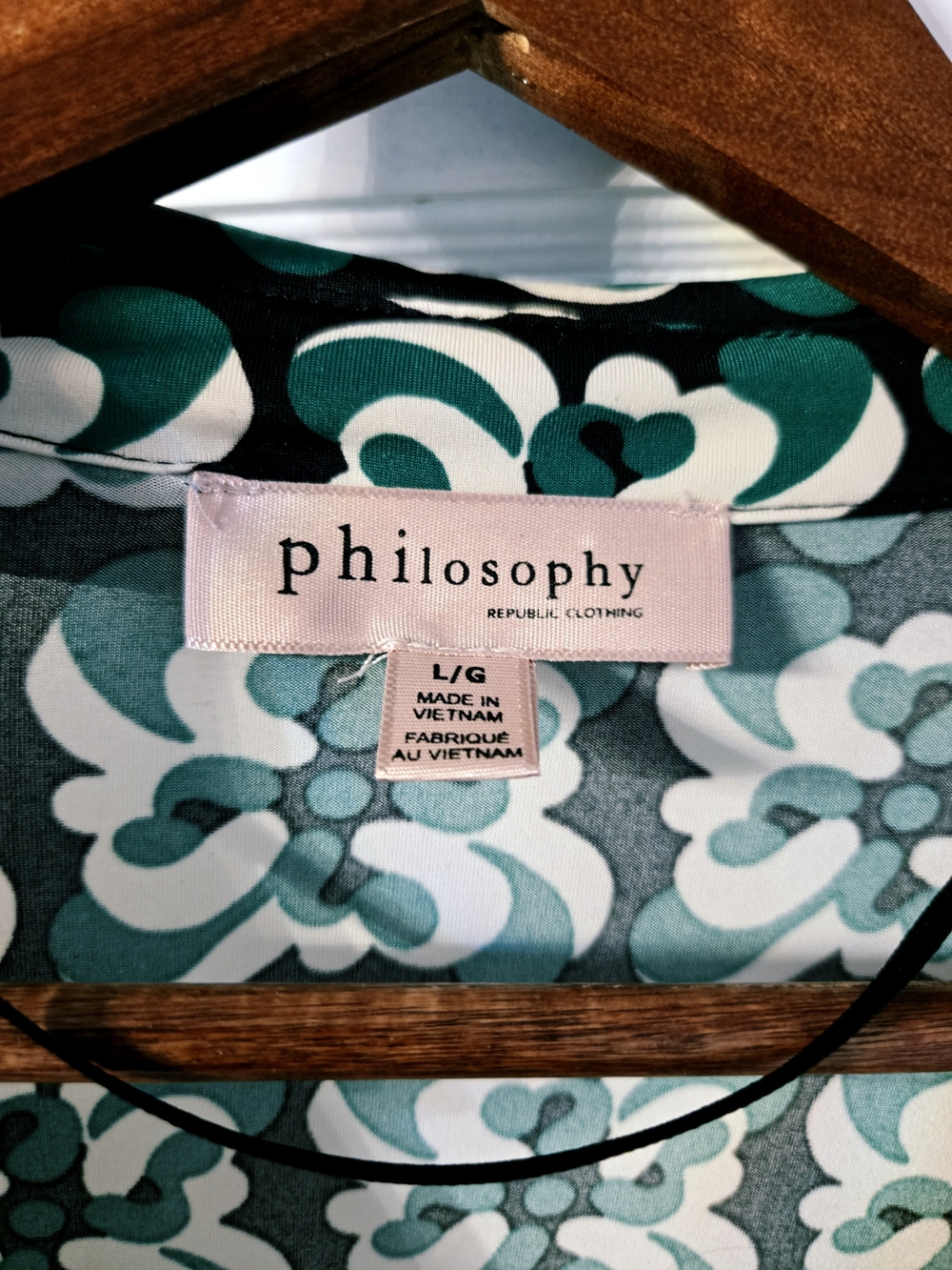 Philosophy Green & White Retro Geometric Button-Down Shirt - Picture 4 of 6